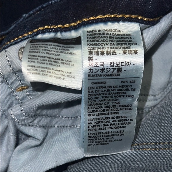 Levi’s Women's Jeans - Picture 4 of 9